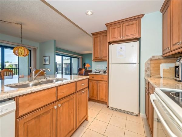 Boca Grande Two Bedroom Vacation Condo Rental on Beach