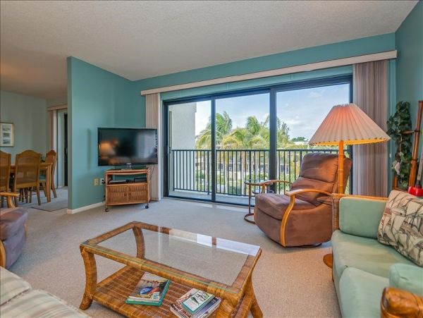 Boca Grande Two Bedroom Vacation Condo Rental on Beach