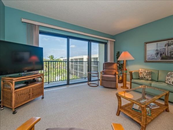 Boca Grande Two Bedroom Vacation Condo Rental on Beach