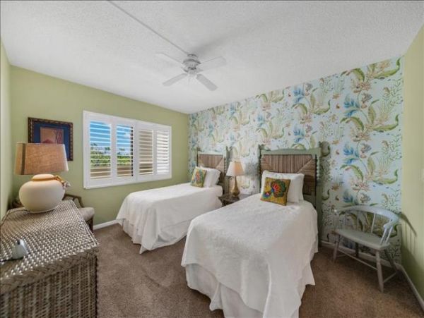 Boca Grande Beachfront Two Bedroom Vacation Condo Sleeps 6