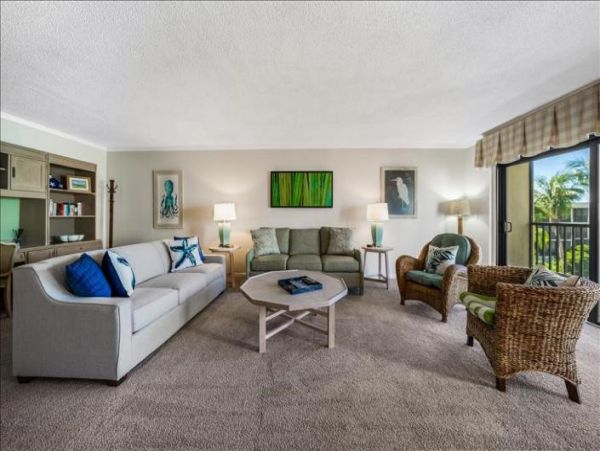 Boca Grande Beachfront Two Bedroom Vacation Condo Sleeps 6
