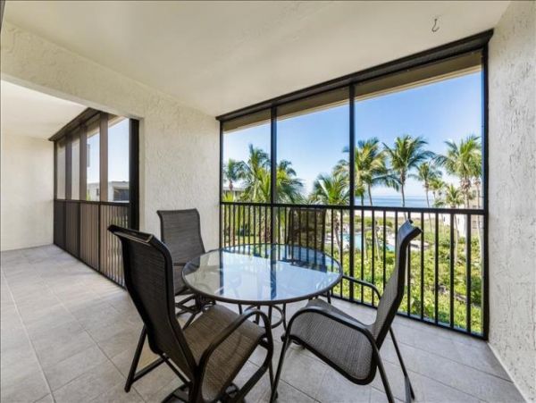Boca Grande Beachfront Two Bedroom Vacation Condo Sleeps 6