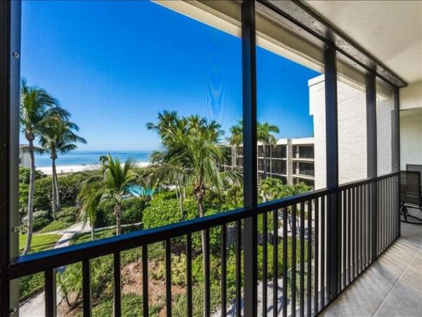 Boca Grande Beachfront Two Bedroom Vacation Condo Sleeps 6