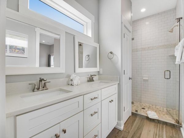 Amazing Rental Sleeps 12 Guests Bayfront Dream