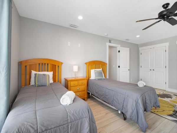 Amazing Rental Sleeps 12 Guests Bayfront Dream