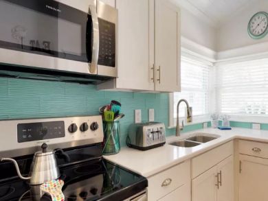 Private Pool Vacation Home Close to Beach & Dining