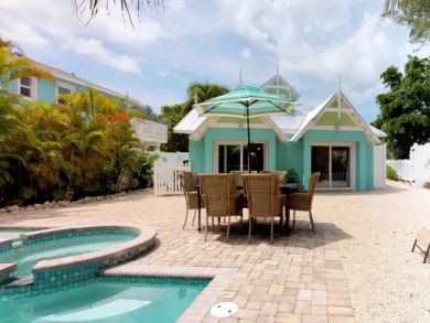 Private Pool Vacation Home Close to Beach & Dining