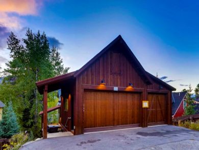 Luxury Six Bedroom Breckenridge Ski Accommodation