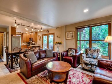 Luxury Six Bedroom Breckenridge Ski Accommodation