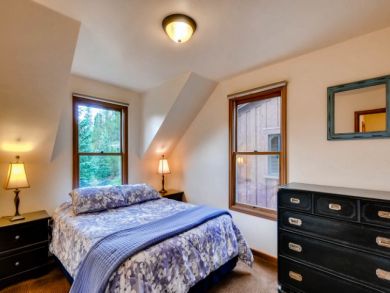 Luxury Six Bedroom Breckenridge Ski Accommodation
