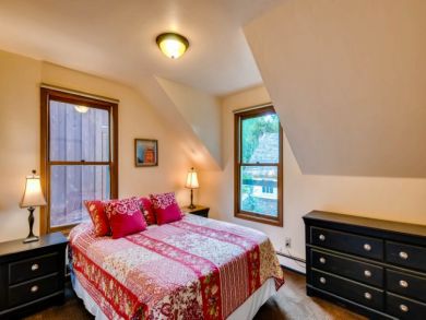 Luxury Six Bedroom Breckenridge Ski Accommodation