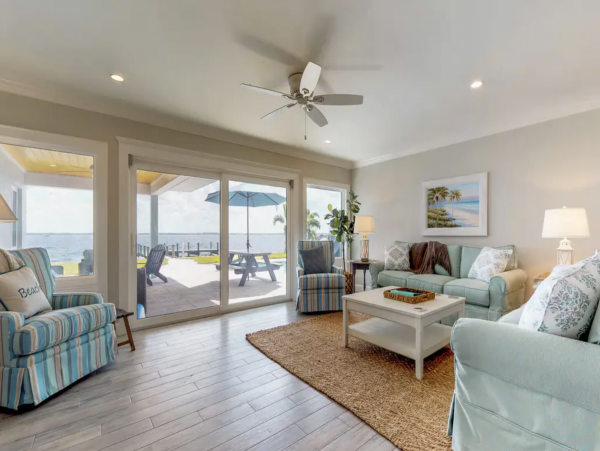 Three Bedroom Bayfront Vacation Rental in Holmes Beach