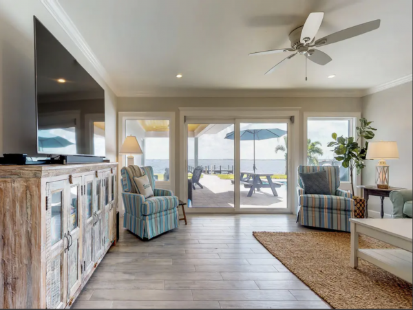 Three Bedroom Bayfront Vacation Rental in Holmes Beach
