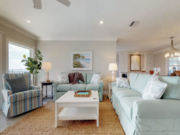 Three Bedroom Bayfront Vacation Rental in Holmes Beach