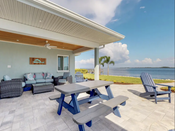 Three Bedroom Bayfront Vacation Rental in Holmes Beach