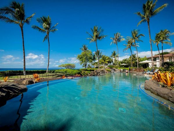 Luxury Maui Condo Elevator, Views Two Bedrooms Plus Separate Den Two Sofa Sleepers