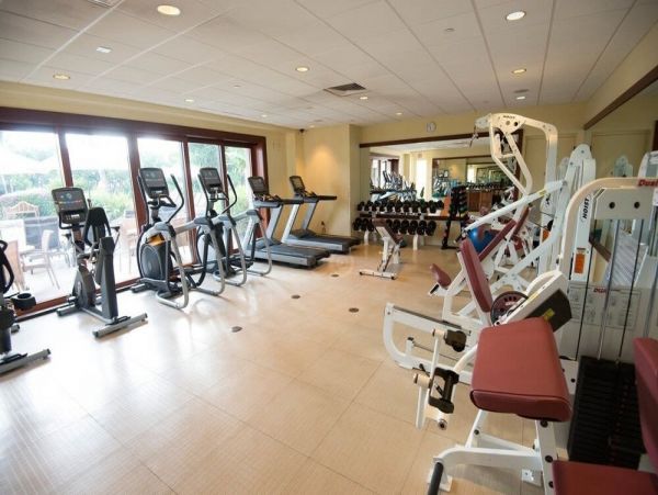Luxury Maui Condo Elevator, Views Two Bedrooms Plus Separate Den Two Sofa Sleepers