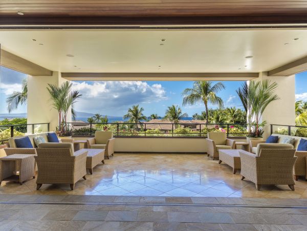 Luxury Maui Condo Elevator, Views Two Bedrooms Plus Separate Den Two Sofa Sleepers
