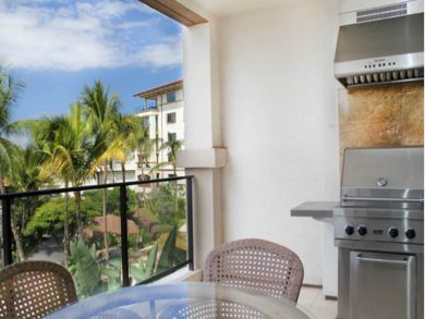 Terrace with BBQ grill & outdoor dining