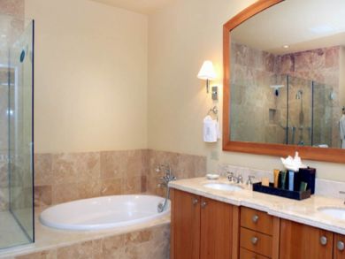 Separate tub & shower