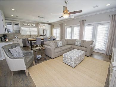Luxury 5 Bedroom Home with Private Pool and Golf Cart