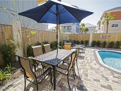 Luxury 5 Bedroom Home with Private Pool and Golf Cart