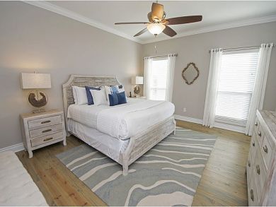 Luxury 5 Bedroom Home with Private Pool and Golf Cart