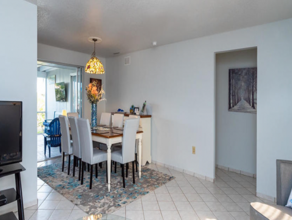 Super Four Bedroom Walk to Beach Home on Anna Maria Island