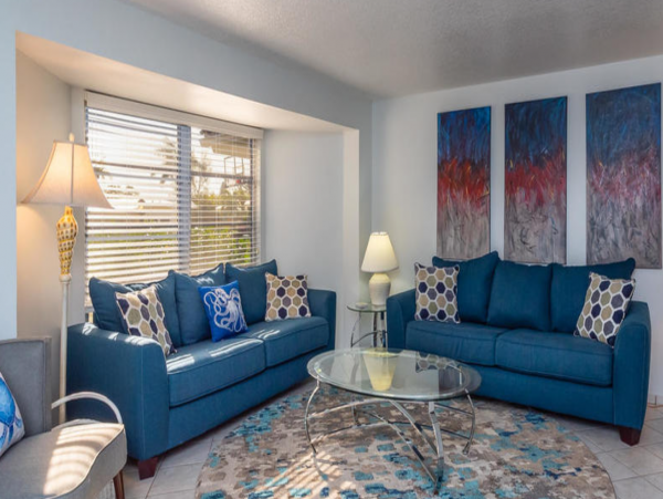 Super Four Bedroom Walk to Beach Home on Anna Maria Island