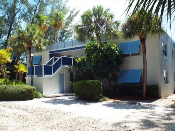 Beach Condo on Longboat Key Florida Walk out to Beach