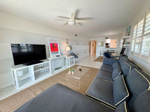 Longboat Key Vacation Rental 2 Bedroom Beach Condo