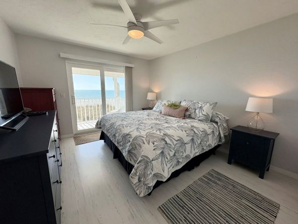 Longboat Key Vacation Rental 2 Bedroom Beach Condo