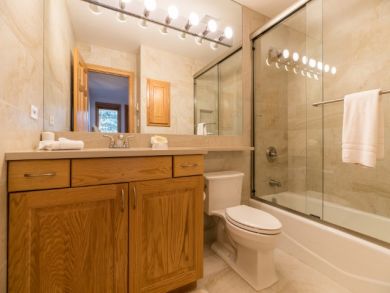Two Bedroom Ski In Ski Out Condo - Sleeps 8 Guests