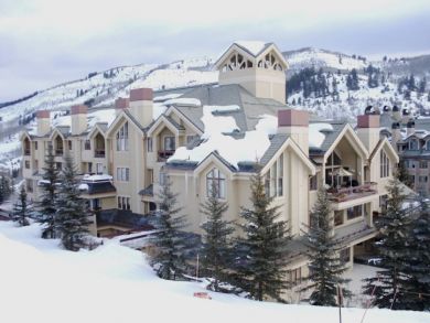 Two Bedroom Ski In Ski Out Condo - Sleeps 8 Guests