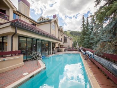 Two Bedroom Ski In Ski Out Condo - Sleeps 8 Guests