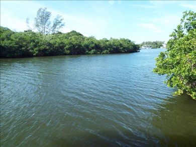 Longboat Key 2 Bedrooms Vacation Cottage Water Views
