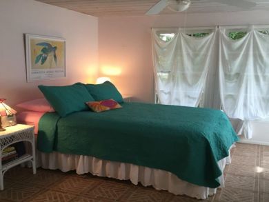 Longboat Key 2 Bedrooms Vacation Cottage Water Views