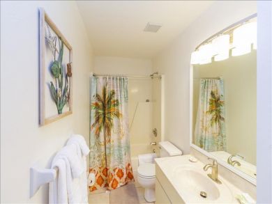 Bradenton Beach 2 Bedroom Vacation Rental Close to Beach