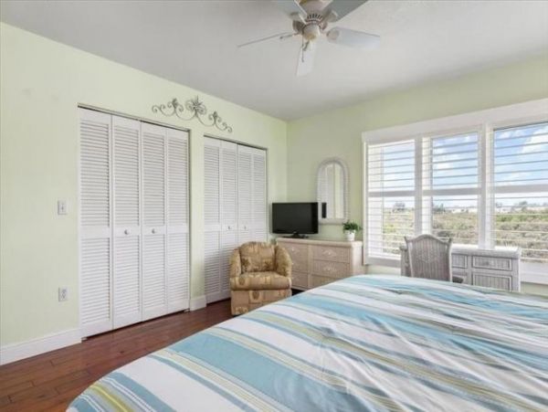 Longboat Key Vacation Townhome Two Bedrooms Sleeps Five