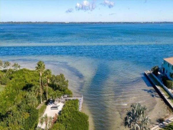 Longboat Key Vacation Townhome Two Bedrooms Sleeps Five
