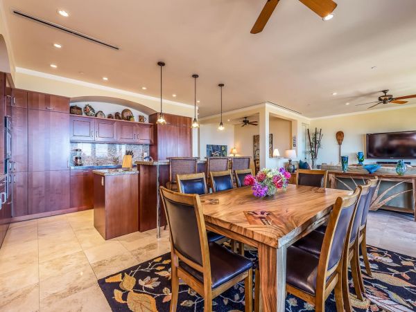 Two Bedroom Penthouse Condo Vacation Rental On Maui Sleeps 6