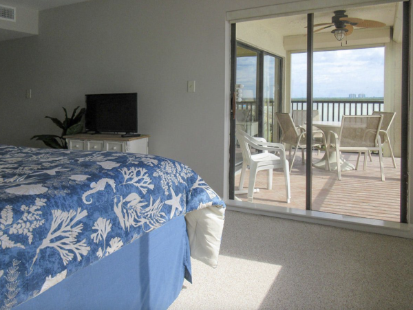 Beachfront Fort Myers Beach Rental Gulf Coast Condo with Pool & Lanai