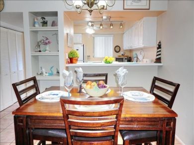 Brandenton Beach Vacation Condo Sleeps Six Guests