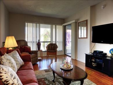 Charming Vacation Rental on Bradenton Beach. Call Today
