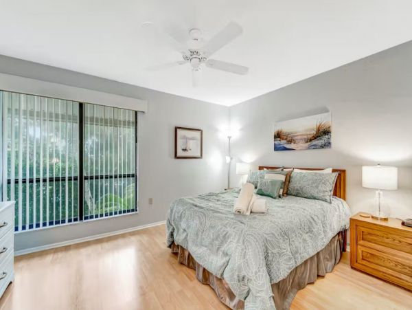 Waterfront Vacation Condo in Bradenton Beach Sleeps 5 Guests