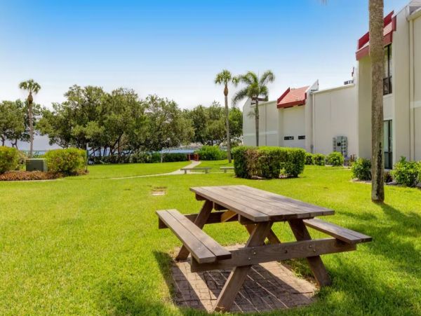 Waterfront Vacation Condo in Bradenton Beach Sleeps 5 Guests