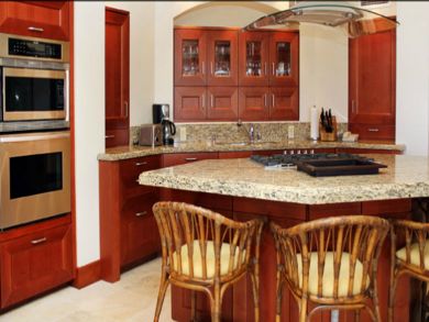 Gourmet kitchen with breakfast bar
