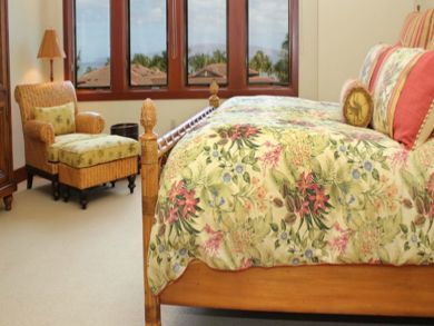 Master bedroom with king bed & ocean view