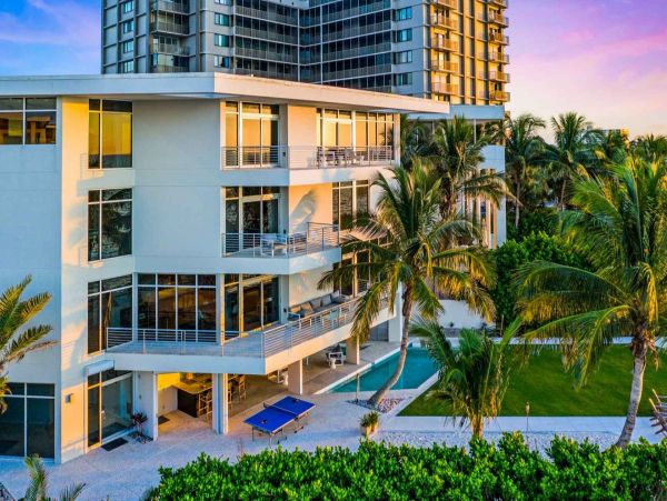 Siesta Key Luxury Vacation Rental | Gulf-Front 5 Bedroom with Pool