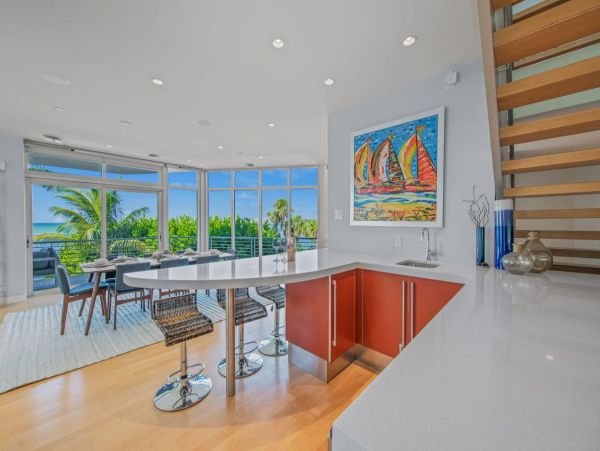 Siesta Key Luxury Vacation Rental | Gulf-Front 5 Bedroom with Pool